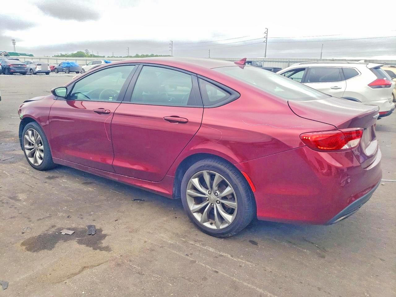 2016 Chrysler 200 S - Фото 2