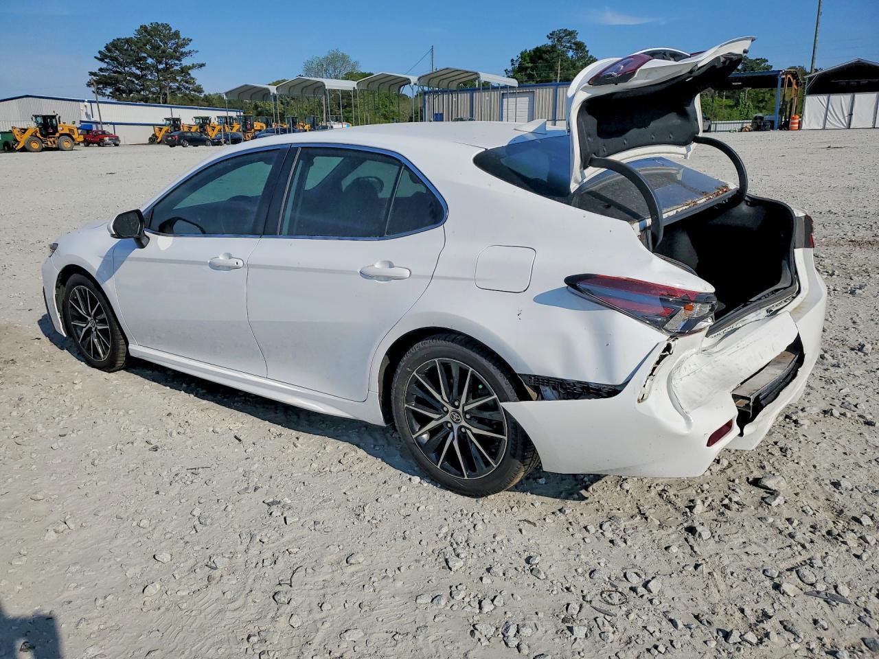 2021 Toyota Camry Se - Image 2