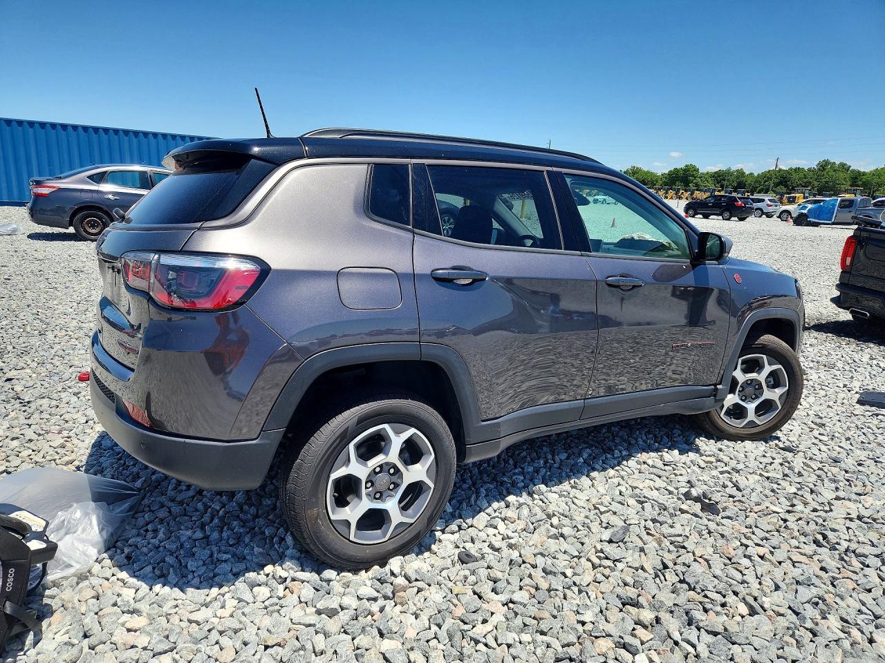 2022 Jeep Compass Trailhawk - Image 3