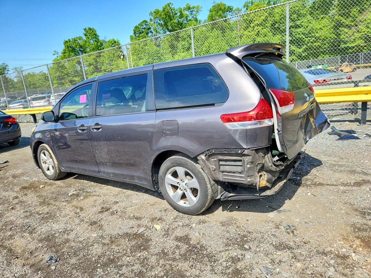 2012 Toyota Sienna Base 7-Passenger - Image 2