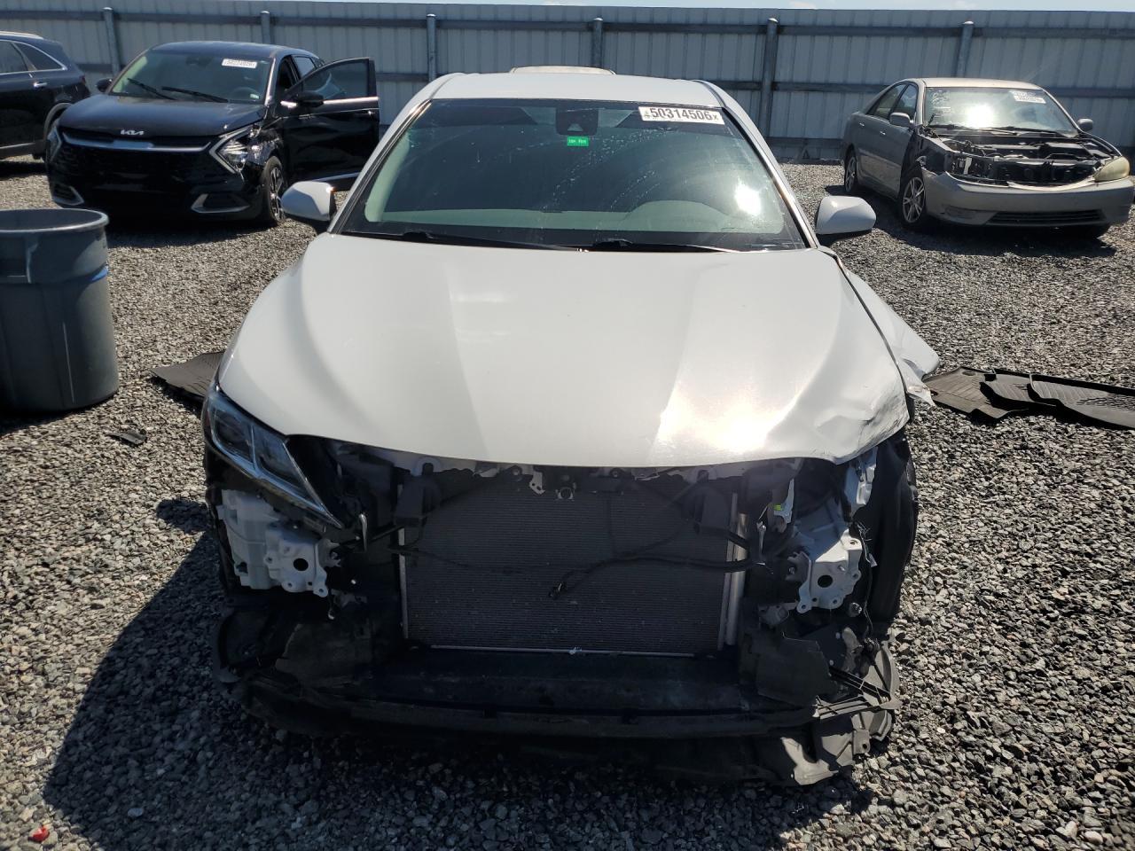 2022 Toyota Camry Le - Фото 5