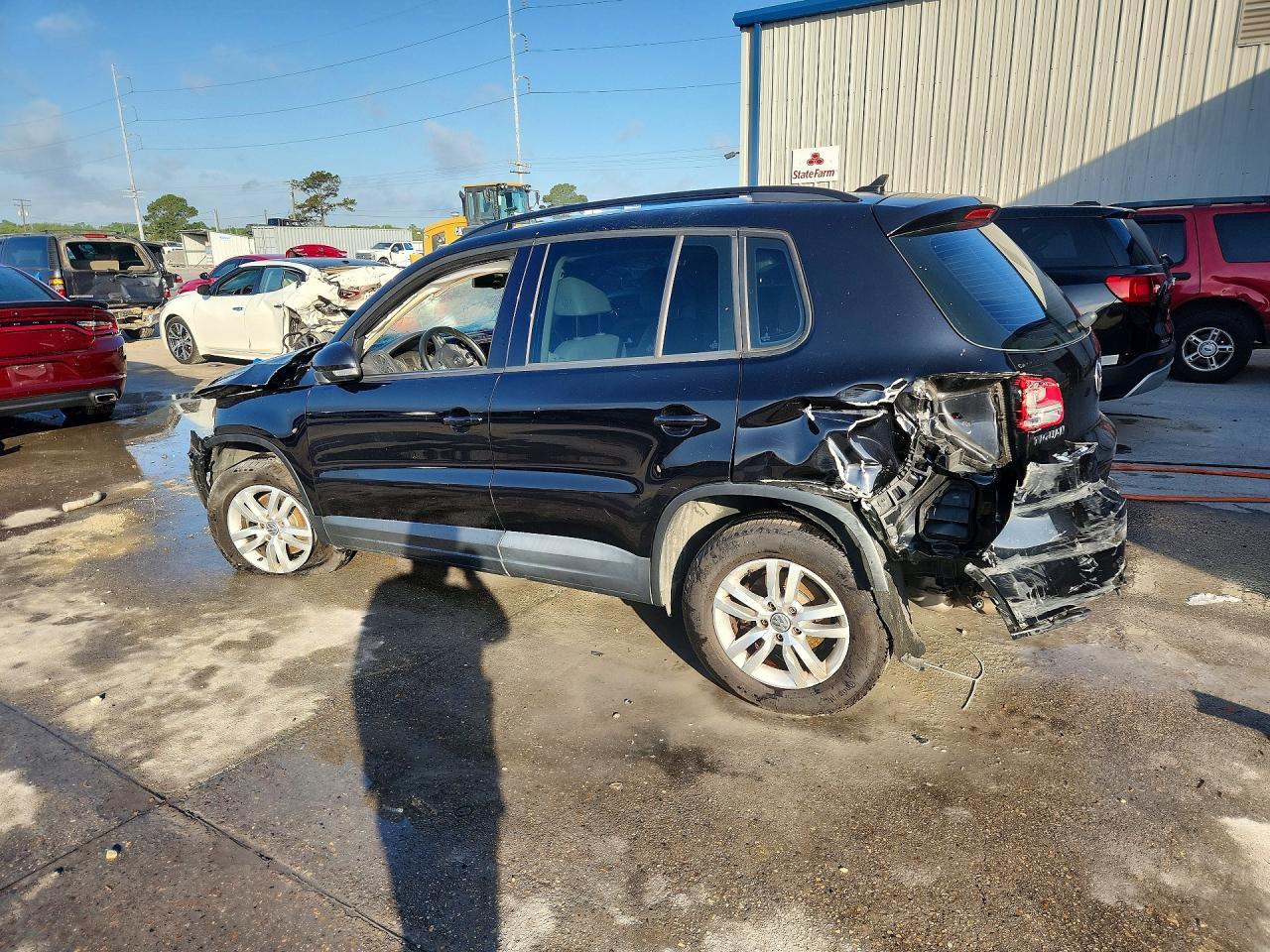 2017 Volkswagen Tiguan S - Фото 2