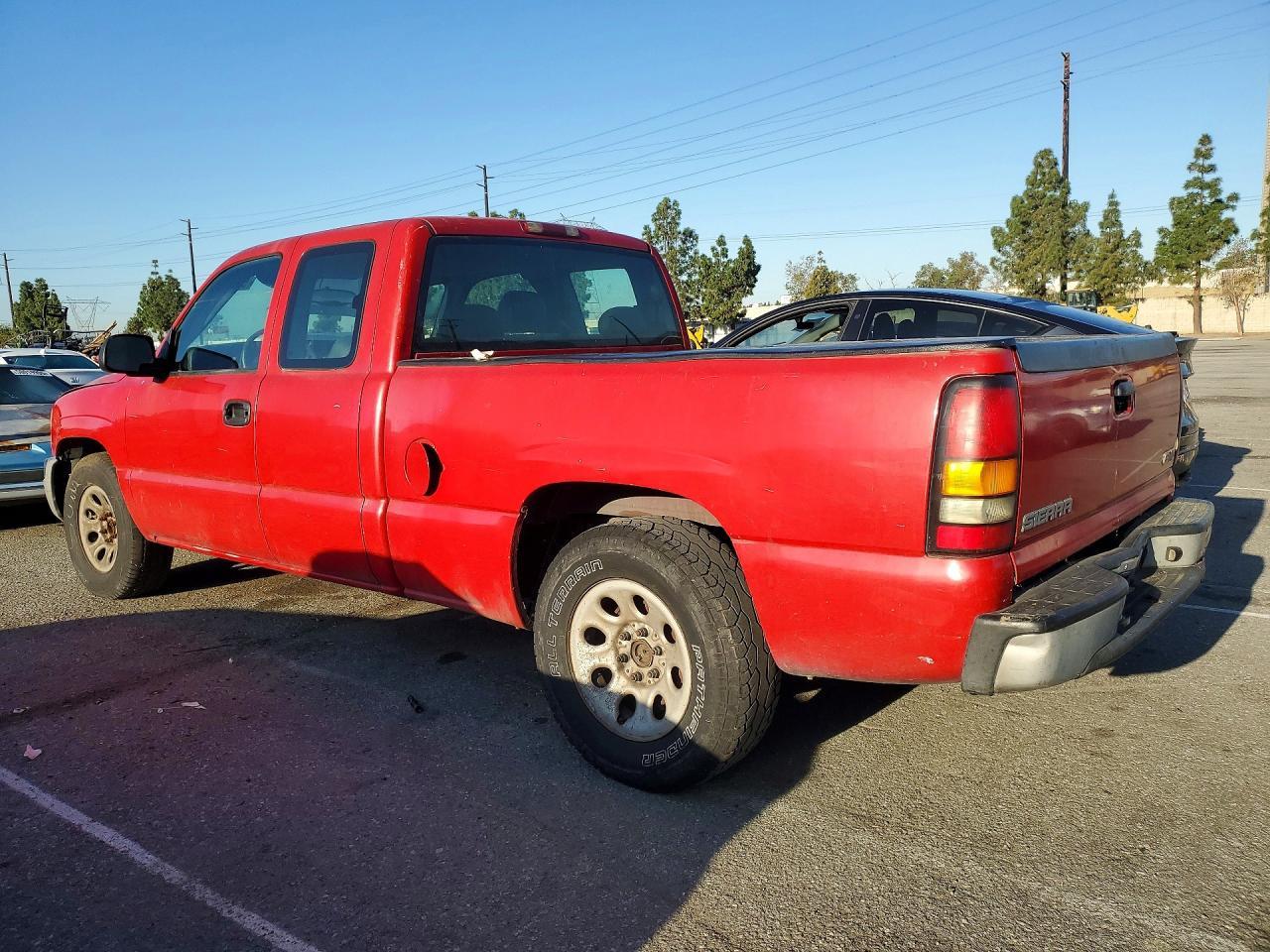 2005 GMC Sierra 1500 - Фото 2