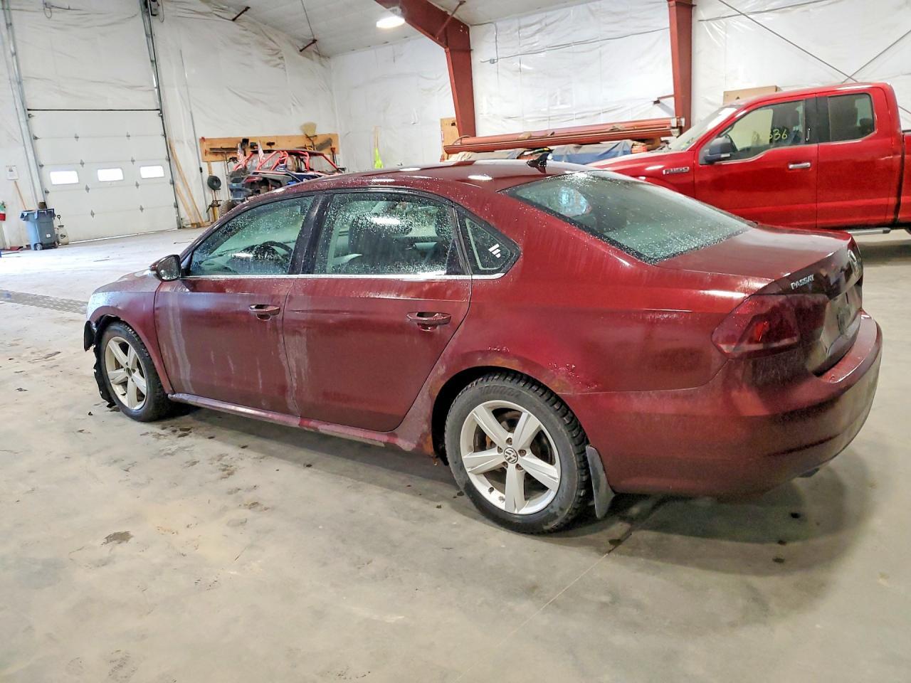 2012 Volkswagen Passat - Image 2