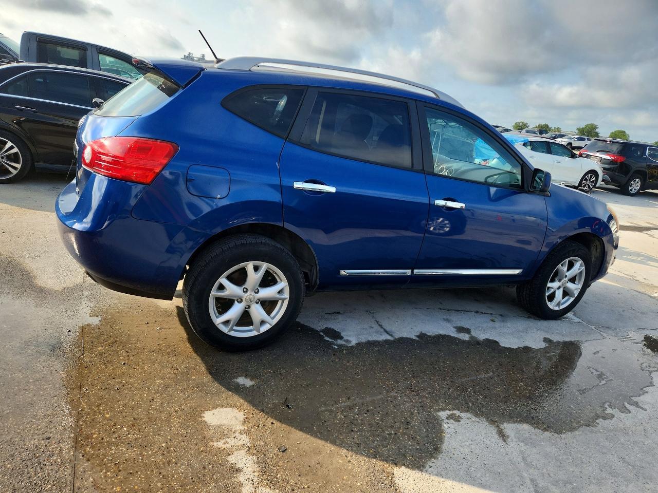 2011 Nissan Rogue S - Фото 3