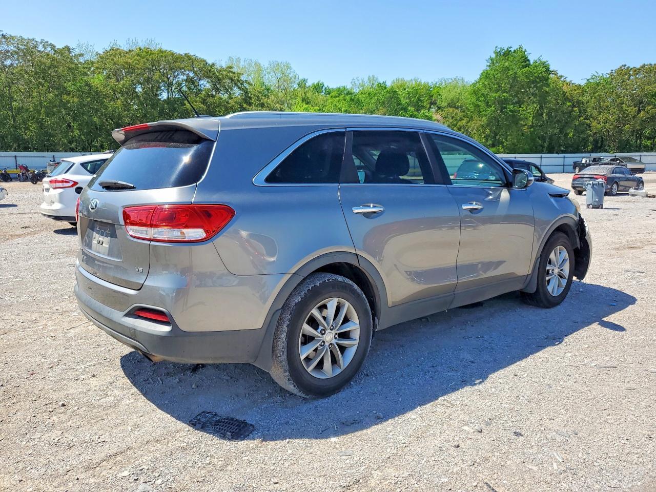 2016 Kia Sorento Lx V6 - Image 3