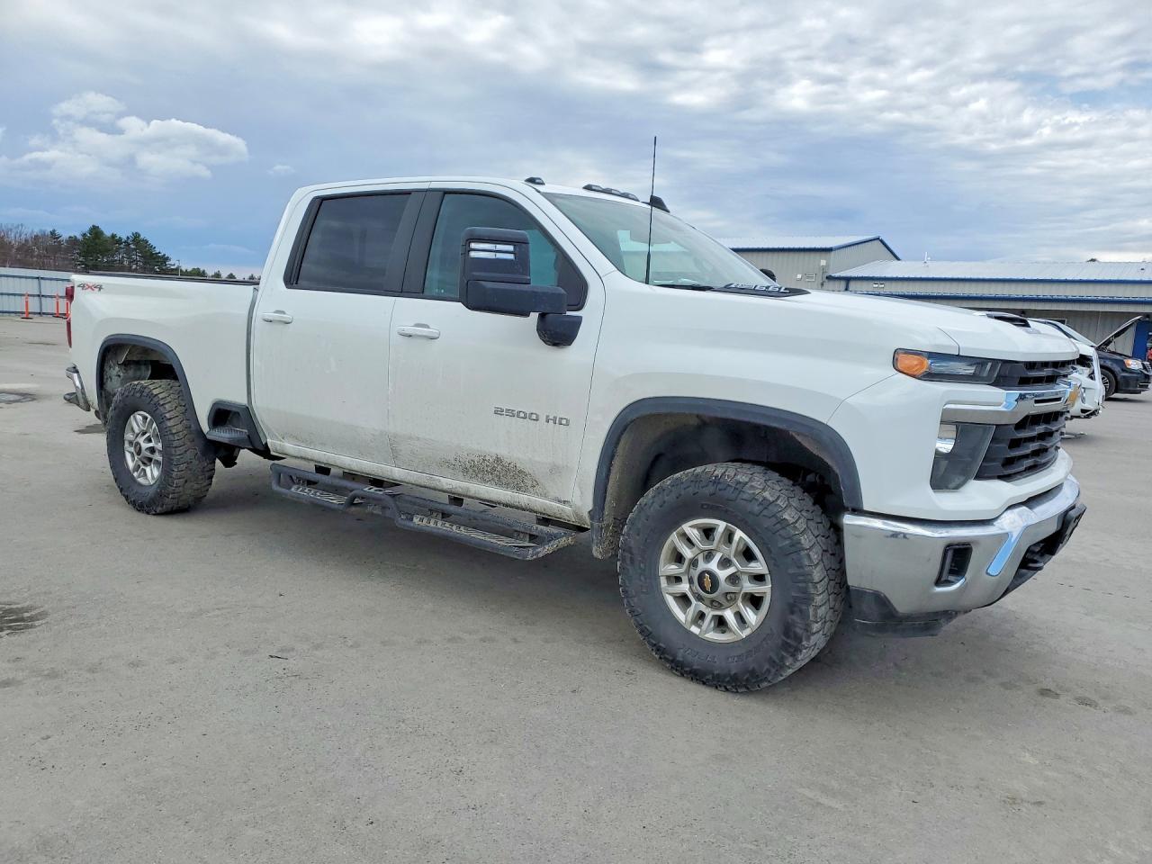 2025 Chevrolet Silverado K2500 Heavy Duty Lt - Image 4