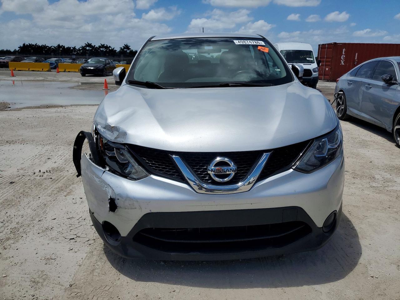 2017 Nissan Rogue Sport S - Фото 5