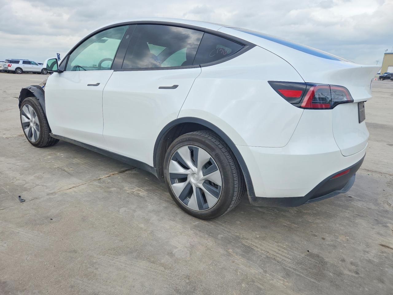 2024 Tesla Model Y - Image 2