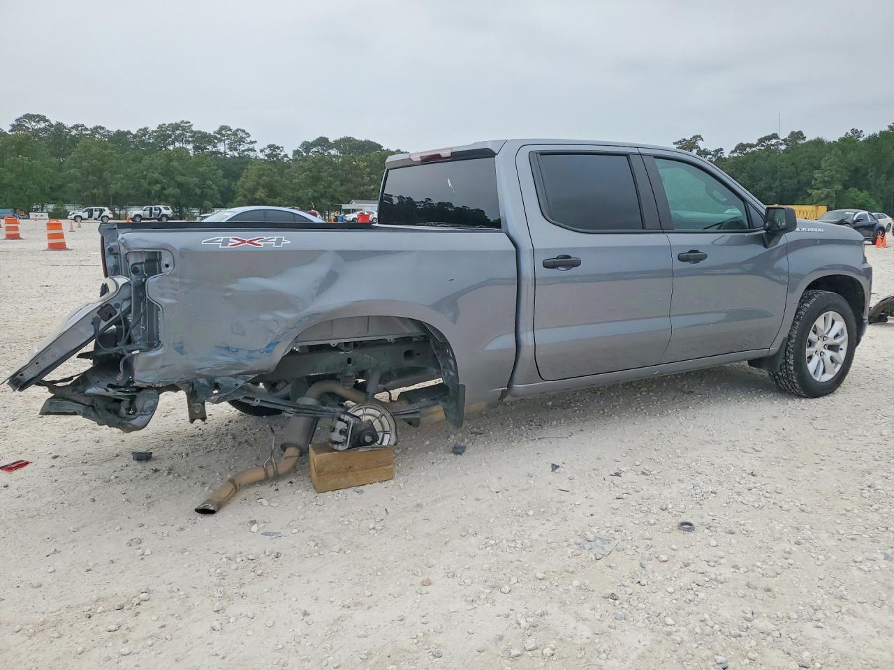 2022 Chevrolet Silverado Ltd K1500 Custom - Image 3