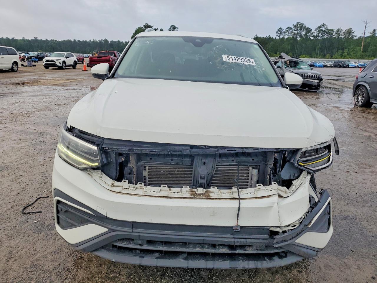 2022 Volkswagen Tiguan Se - Image 5