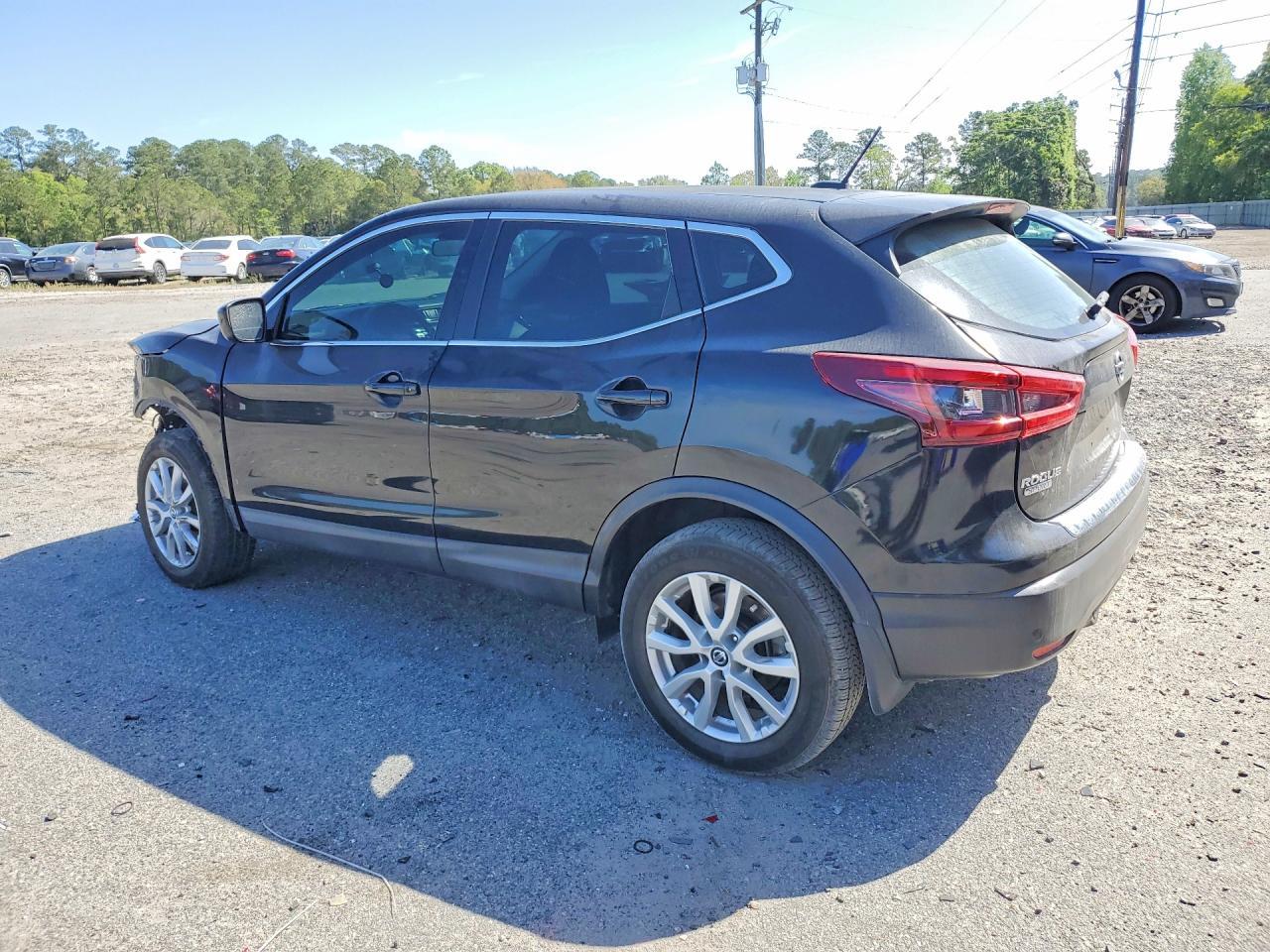 2020 Nissan Rogue Sport S - Image 2