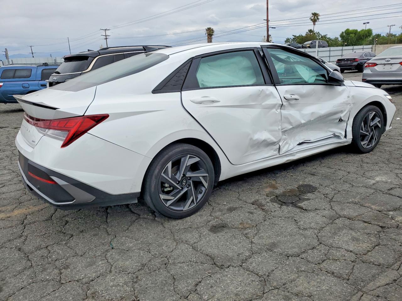 2025 Hyundai Elantra Hybrid Sel Sport - Фото 3