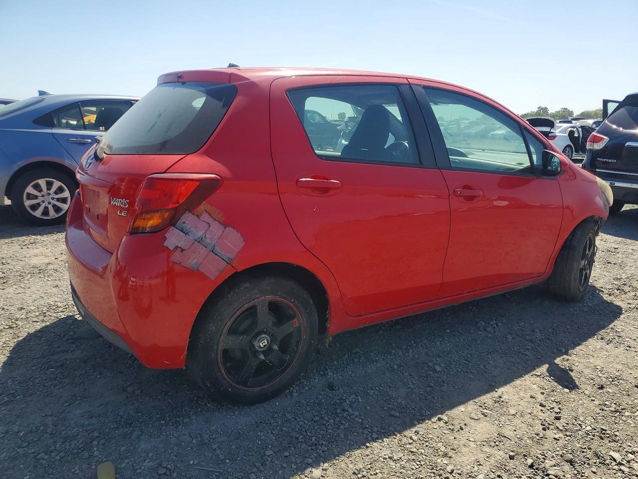 2016 Toyota Yaris 5-Door Le - Image 3
