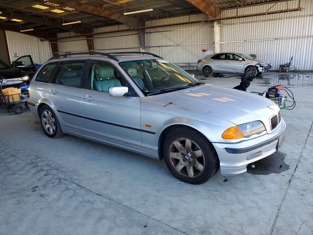 2001 BMW 325 It - Фото 4