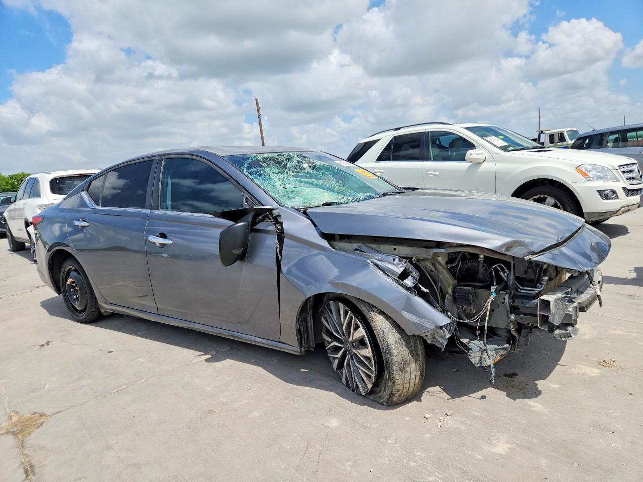 2024 Nissan Altima 2.5 Sv - Image 4