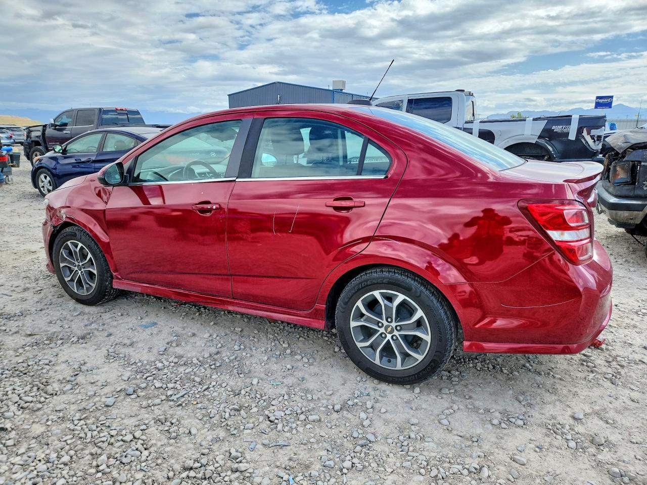 2018 Chevrolet Sonic Lt - Фото 2