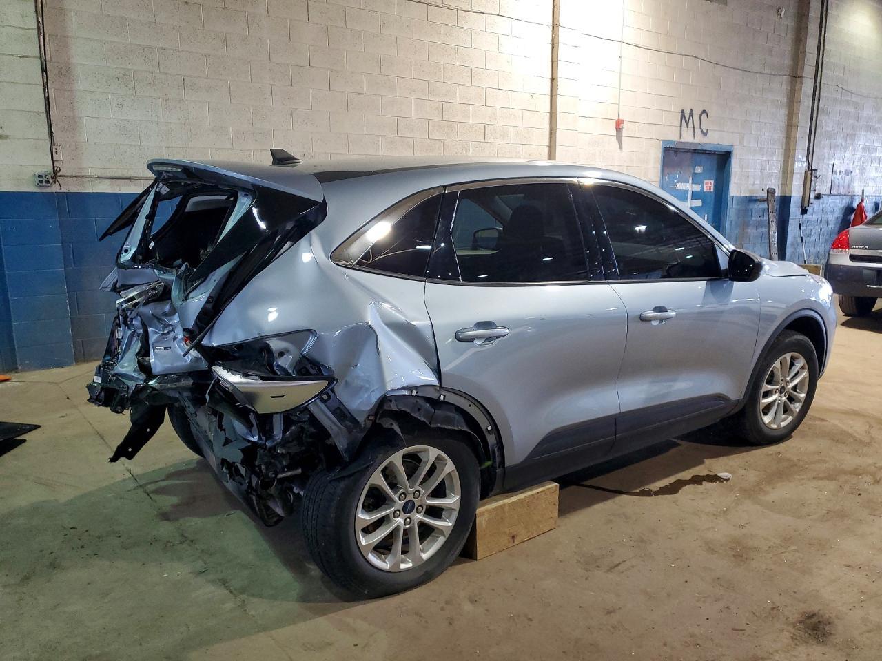 2022 Ford Escape Se - Фото 3