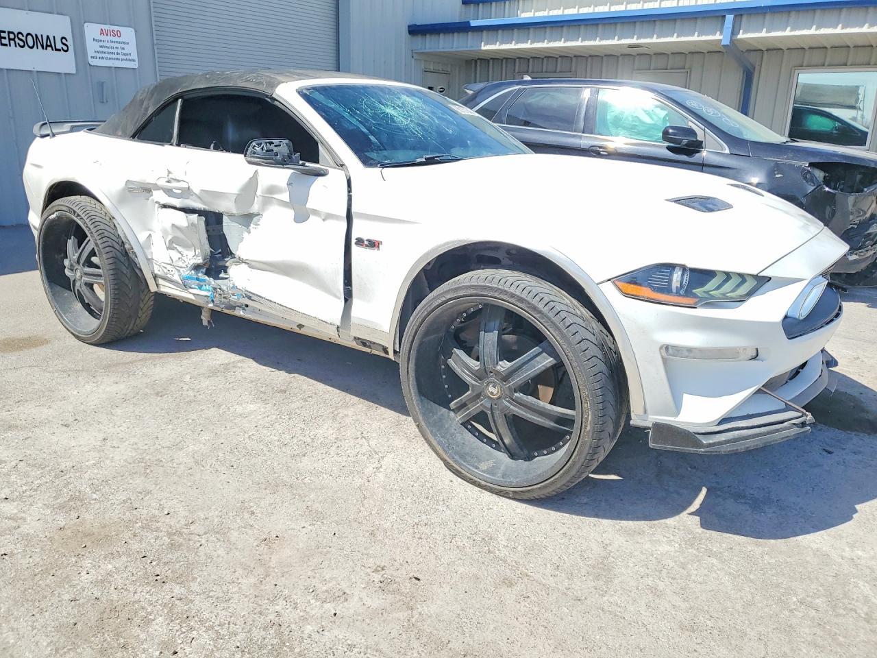 2019 Ford Mustang - Image 4