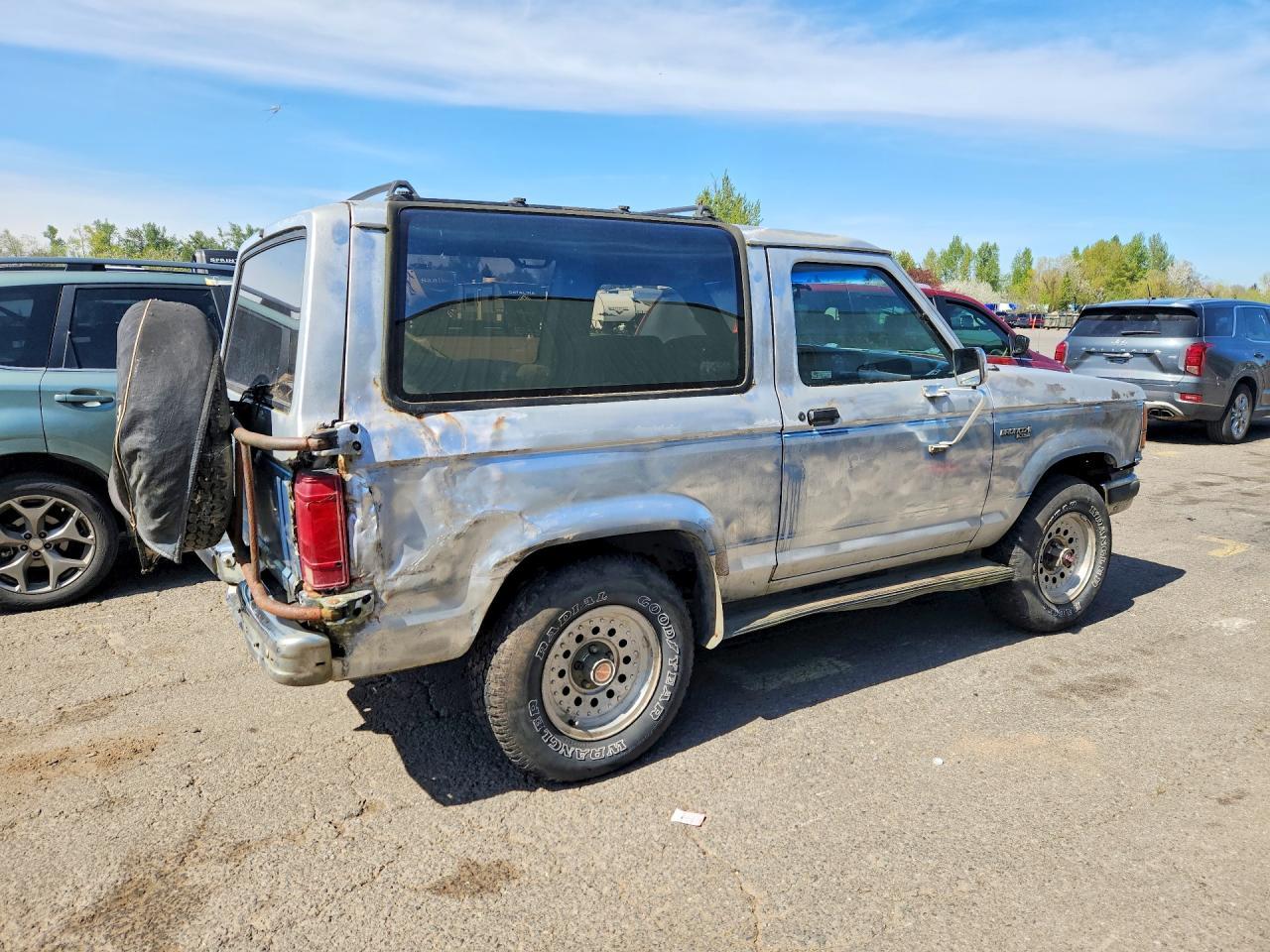 1989 Ford Bronco Ii - Фото 3