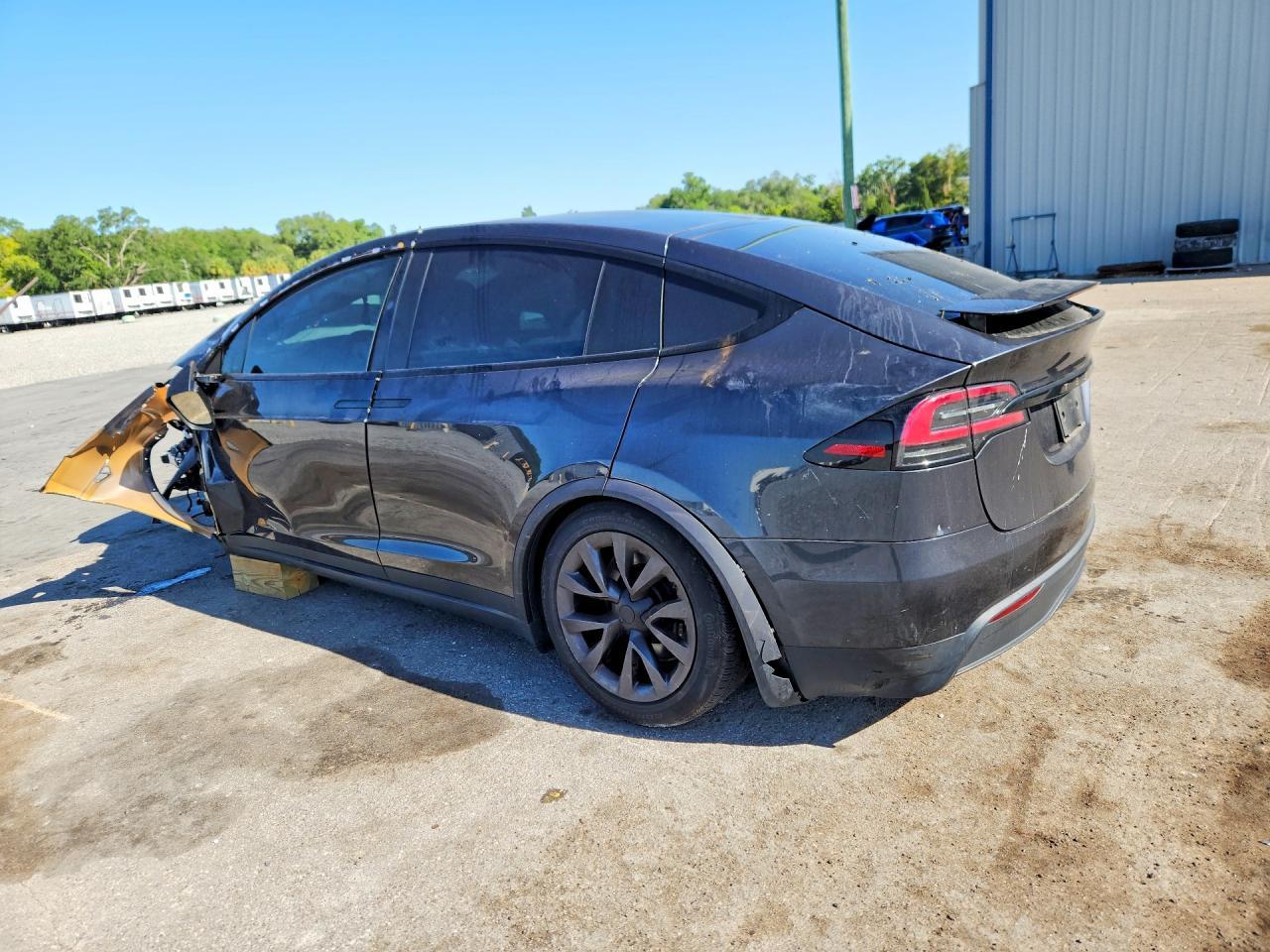 2024 Tesla Model X - Фото 2