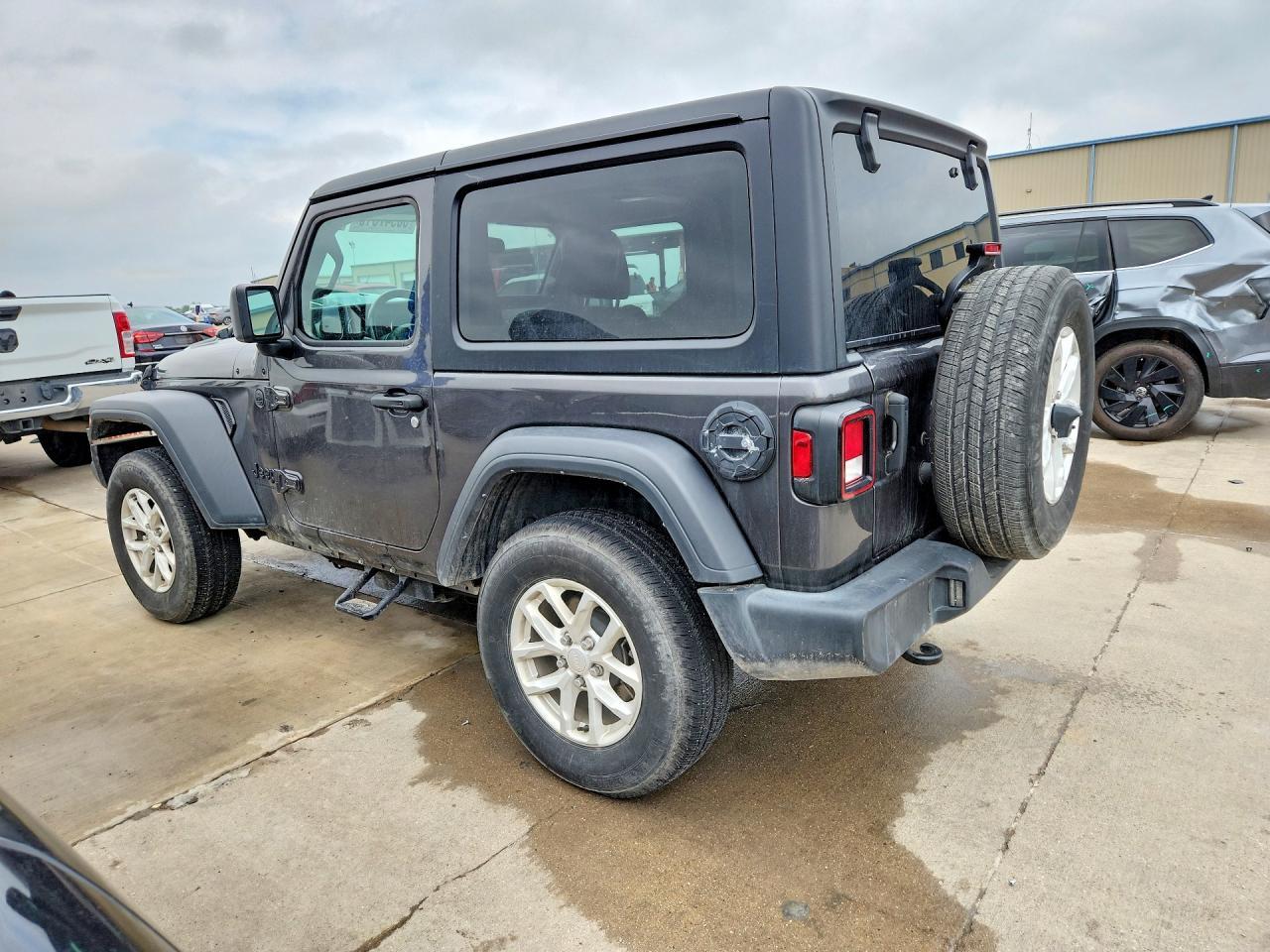 2023 Jeep Wrangler Sport - Фото 2