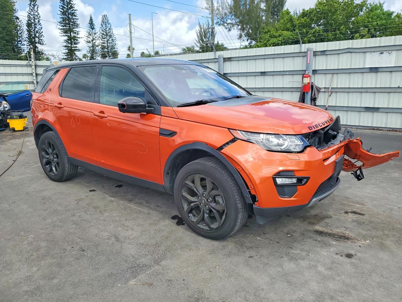 2017 Land Rover Discovery Sport Hse - Image 4