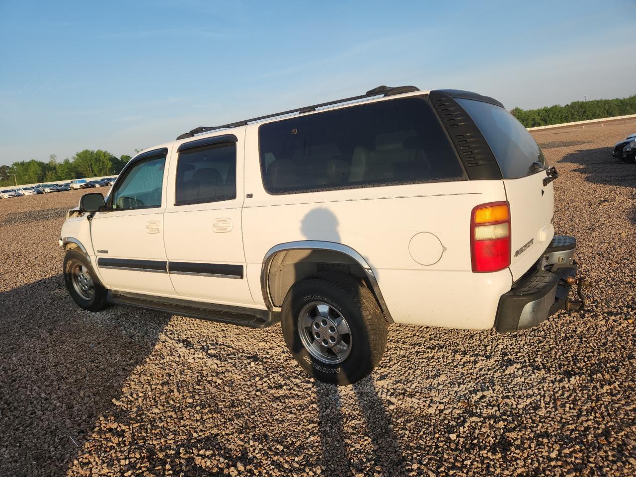 2001 Chevrolet Suburban C1500 - Фото 2