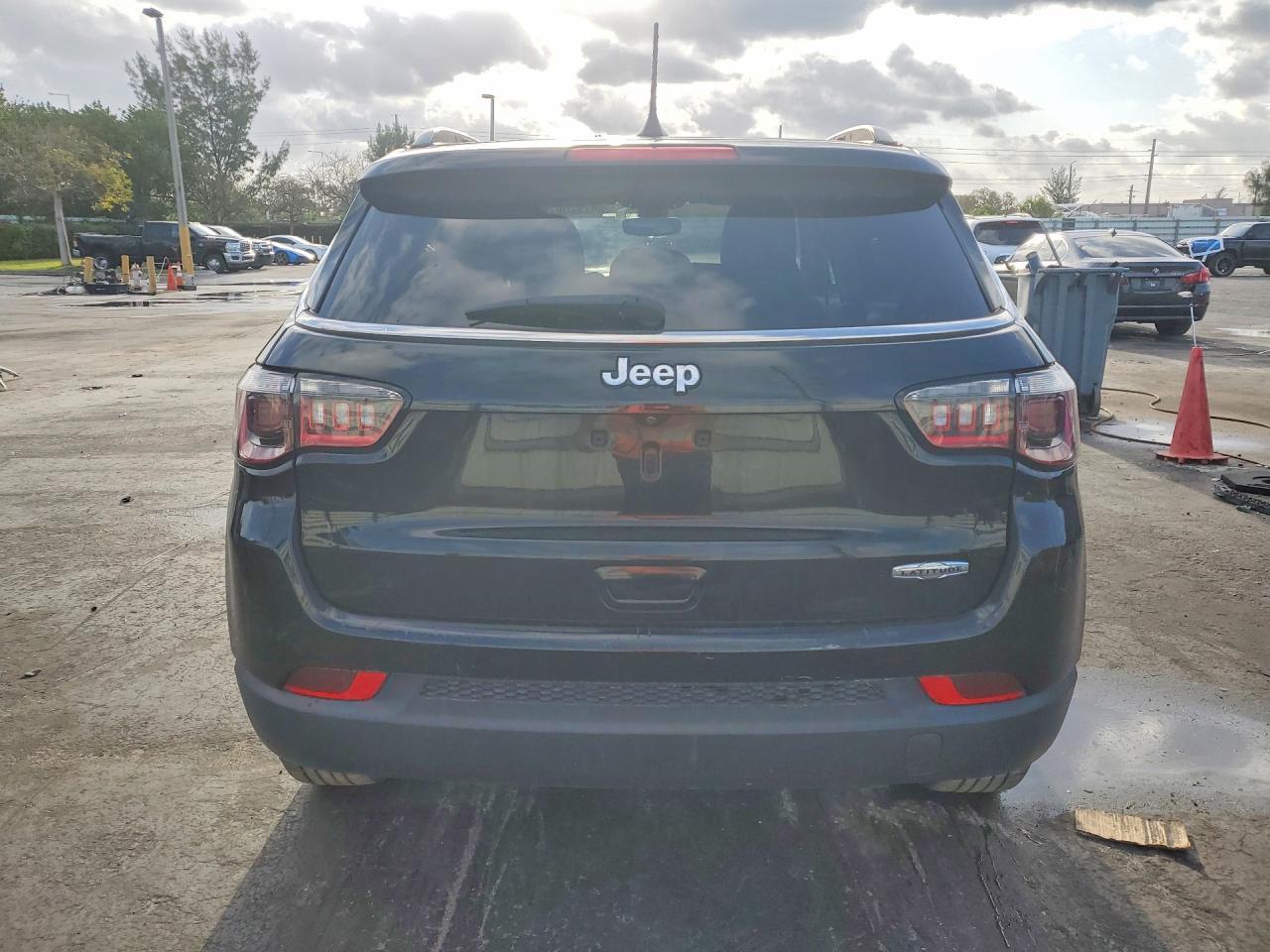 2021 Jeep Compass Latitude - Фото 6