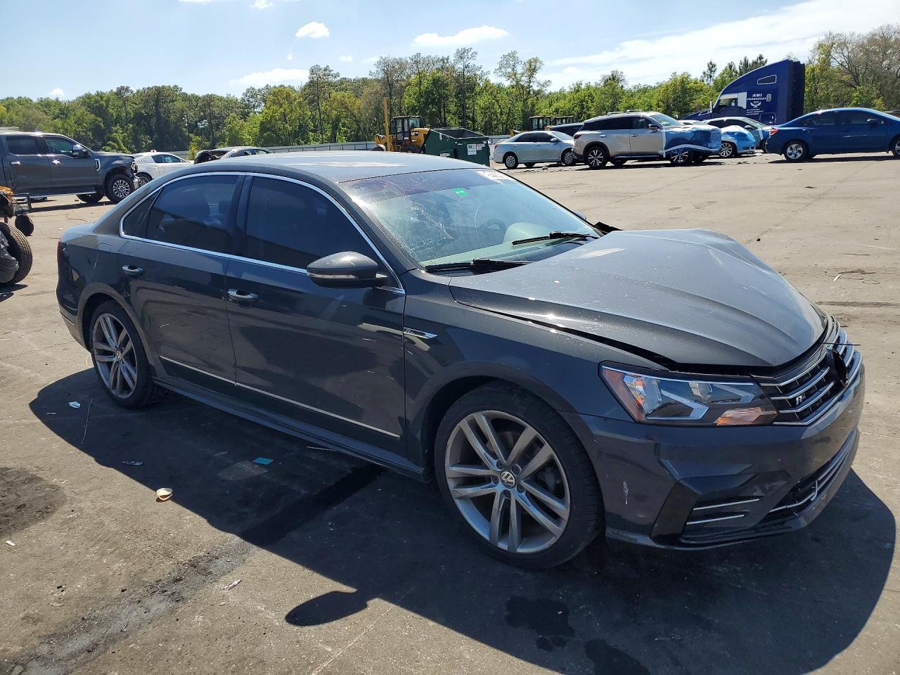 2017 Volkswagen Passat R-Line - Фото 4