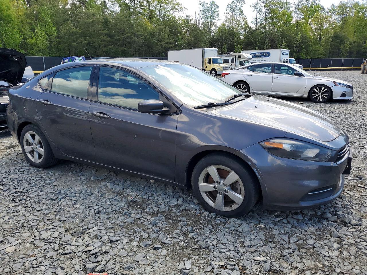 2015 Dodge Dart Sxt - Image 4