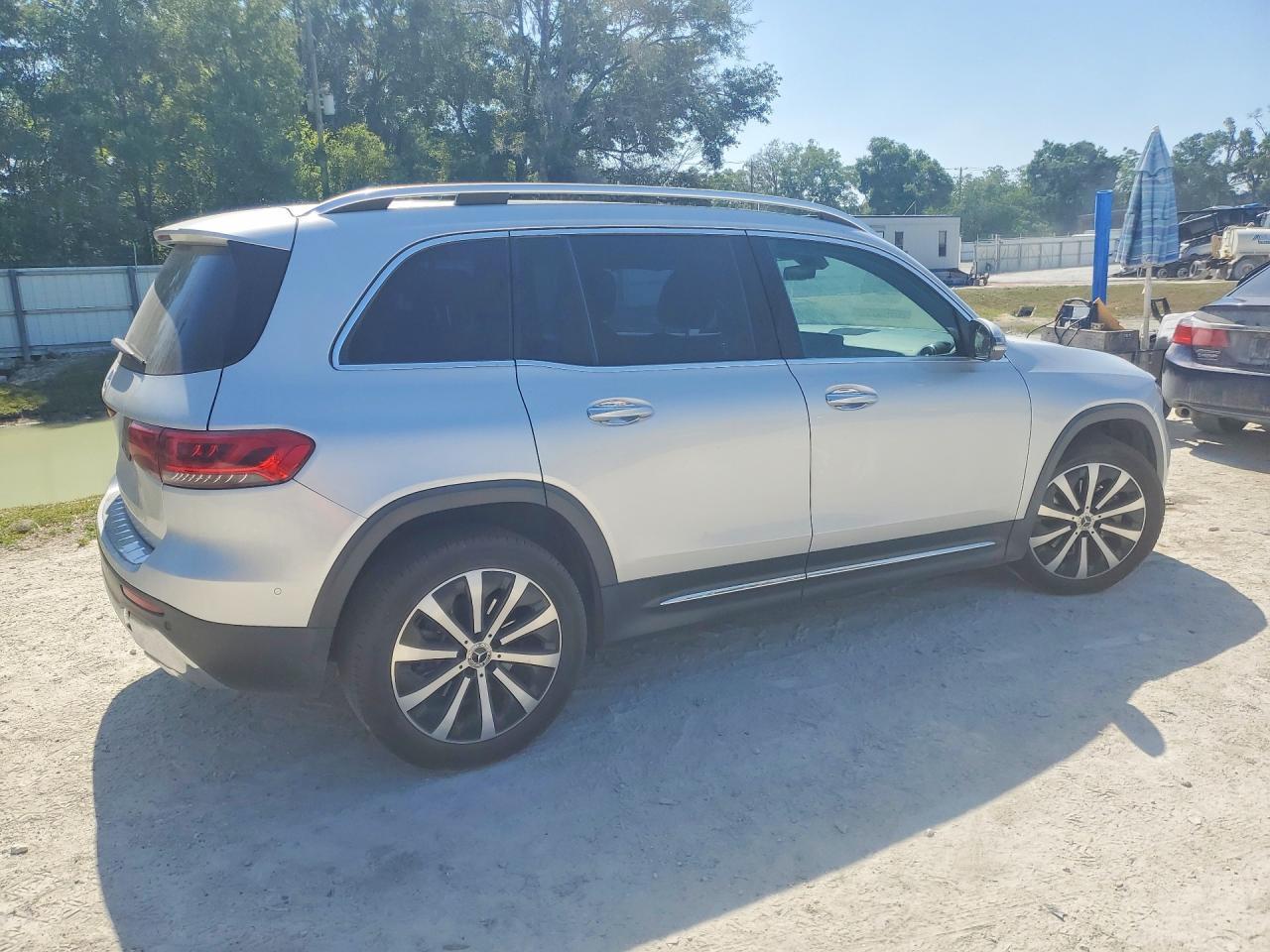 2020 Mercedes-Benz Glb 250 - Image 3