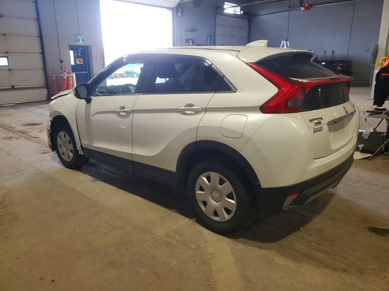 2019 Mitsubishi Eclipse Cross Le - Image 2