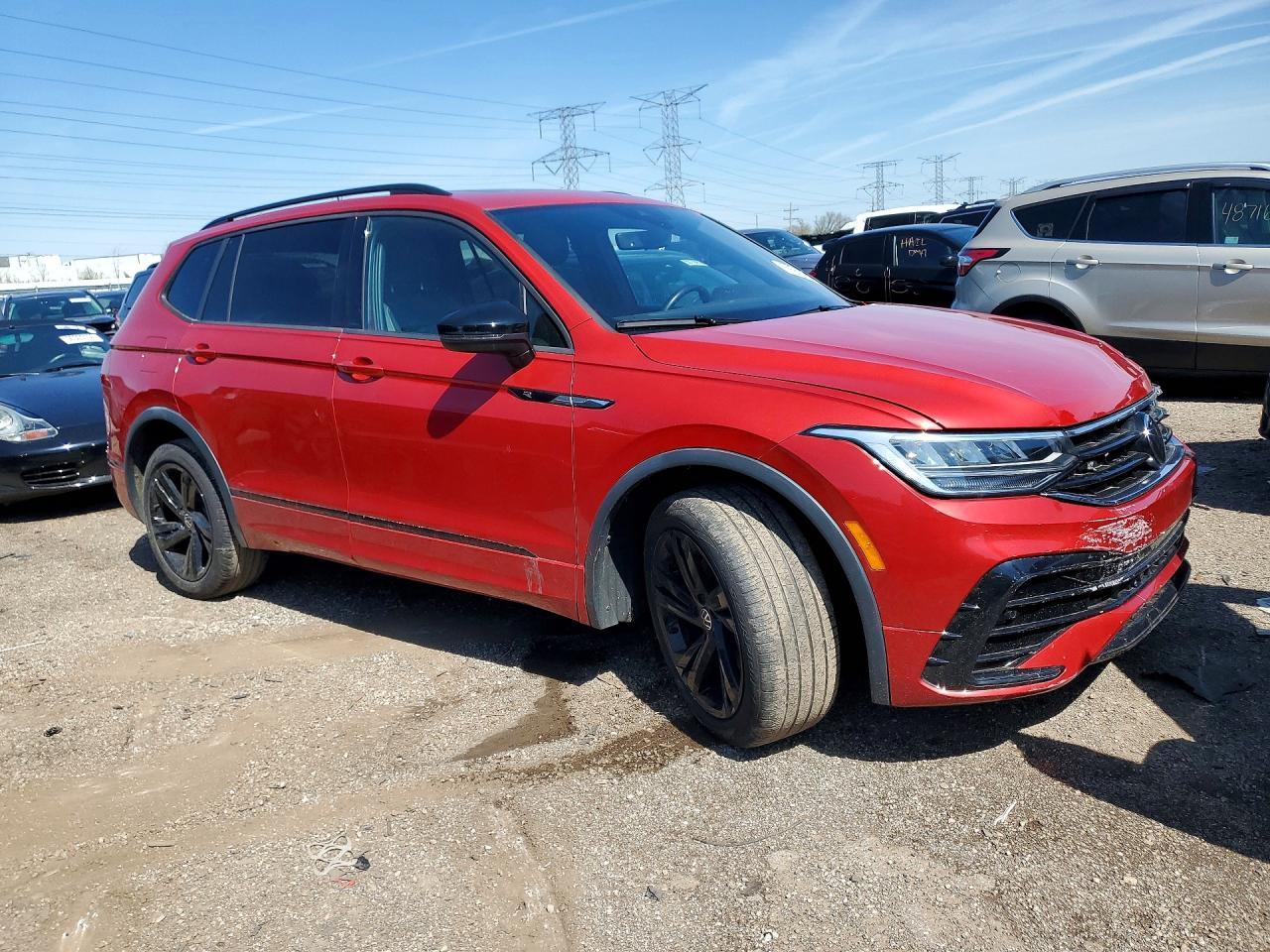 2024 Volkswagen Tiguan Se R-Line Black - Image 4