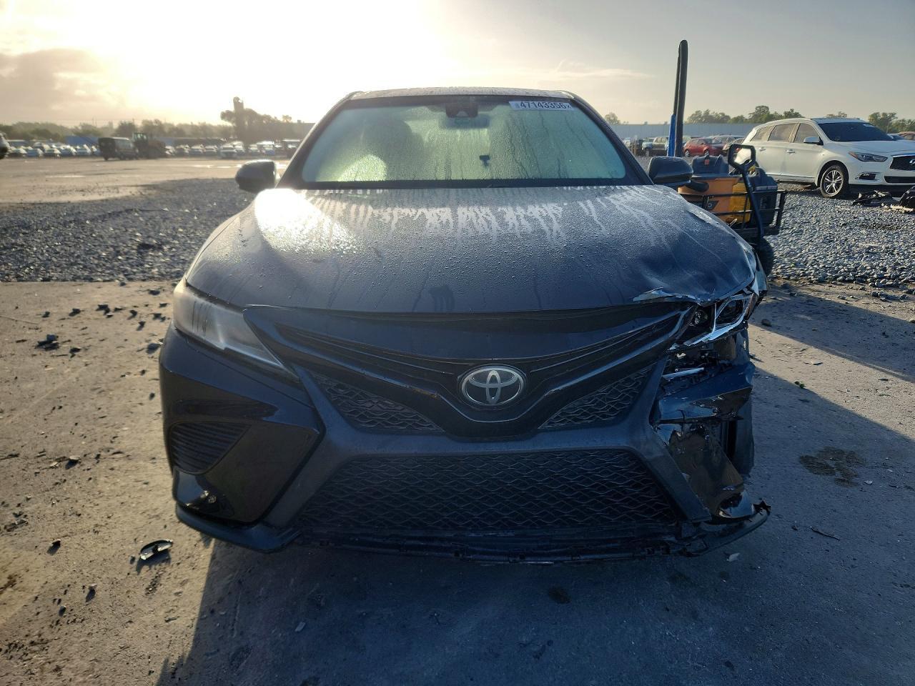 2018 Toyota Camry Se - Фото 5