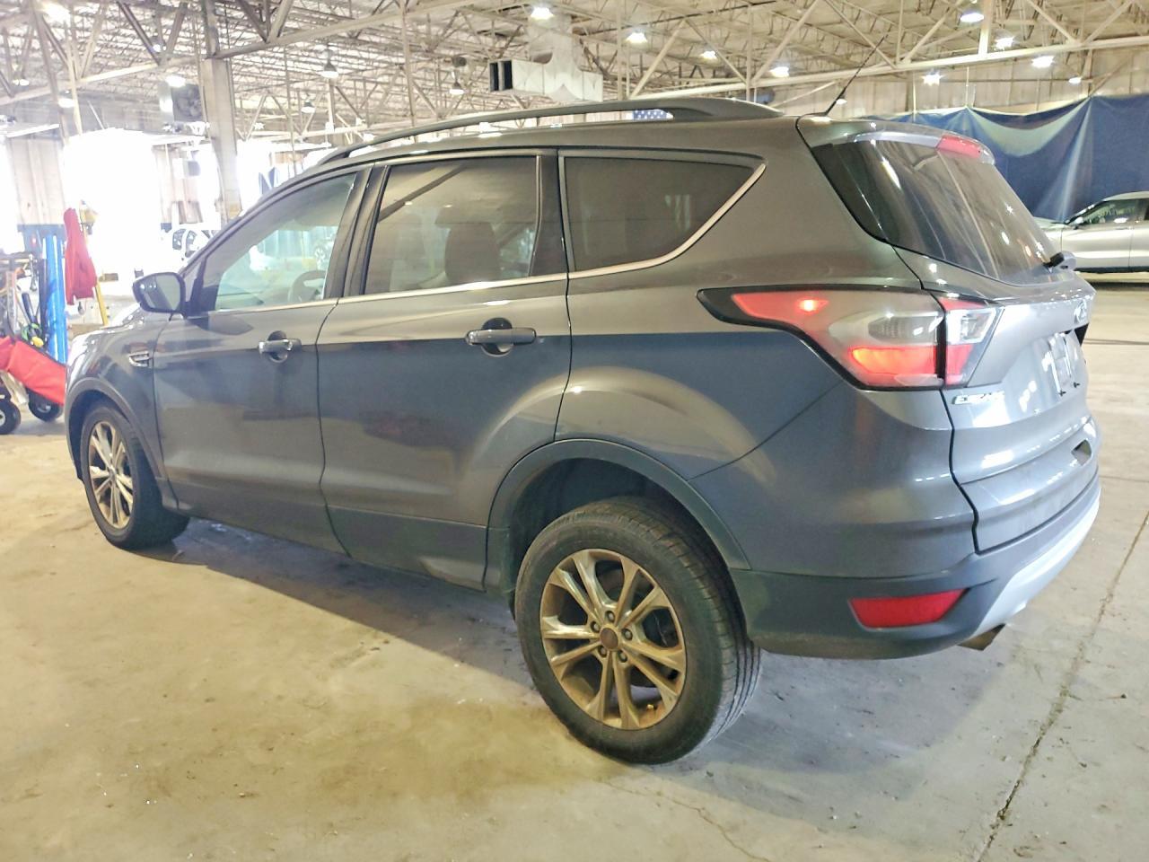 2018 Ford Escape Se - Фото 2