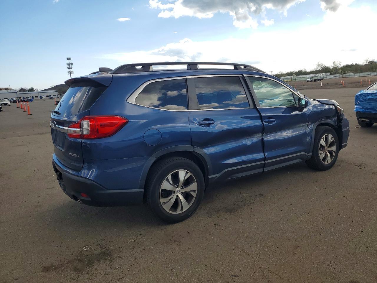 2021 Subaru Ascent Premium - Фото 3
