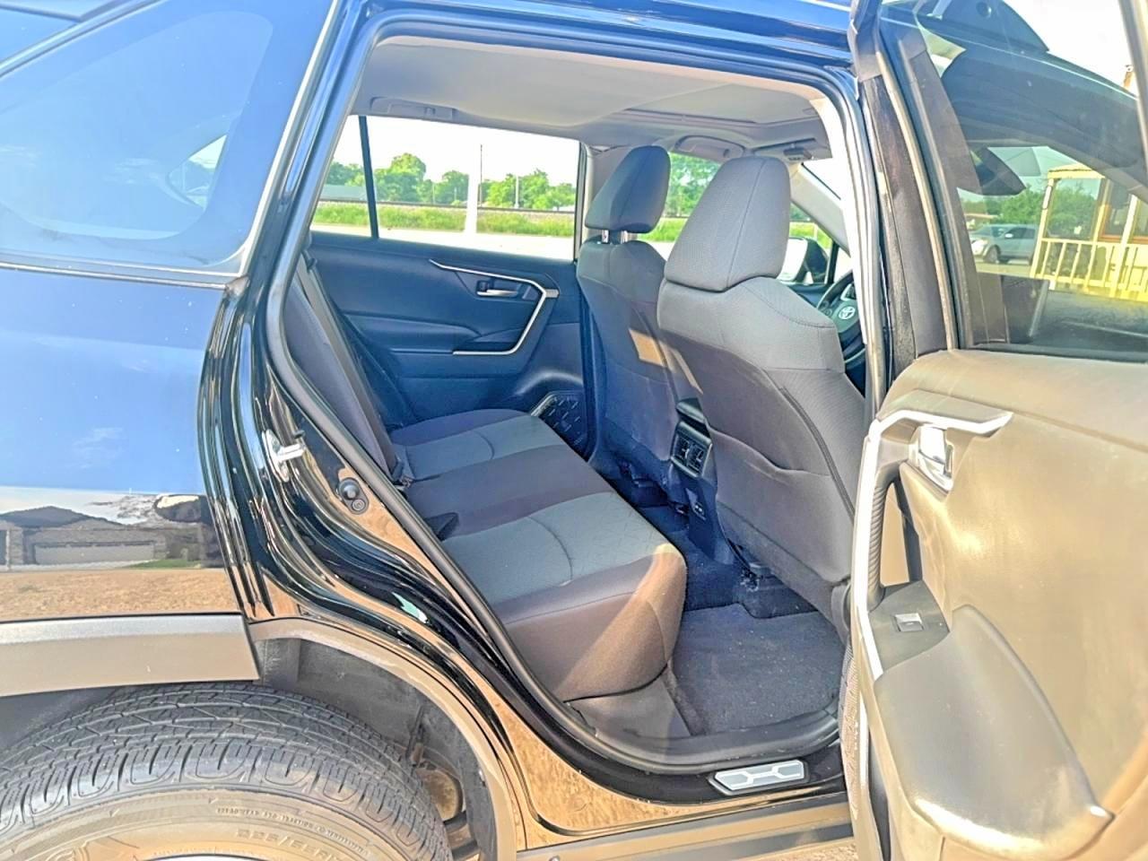 2024 Toyota Rav4 Xle - Image 6