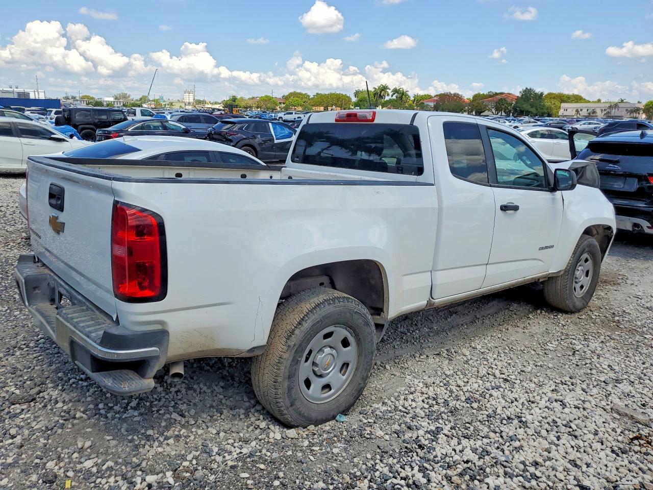 2018 Chev Colorado - Image 3