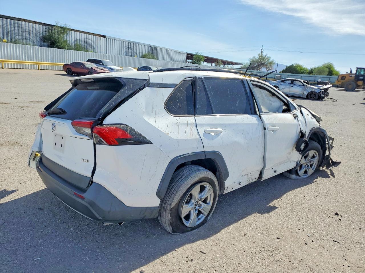 2019 Toyota Rav4 Xle - Image 3