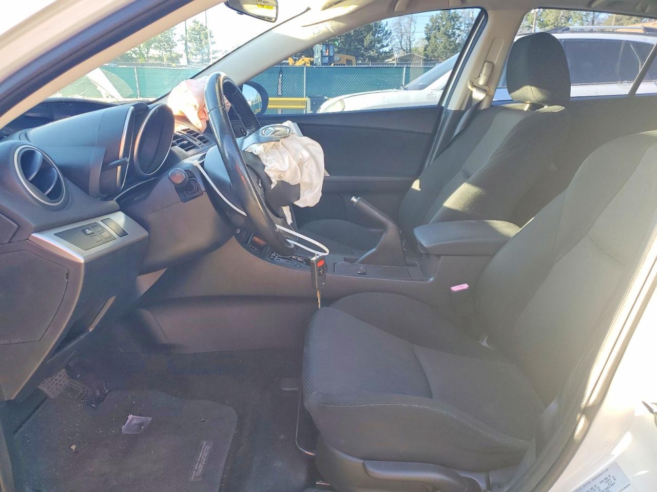 2012 Mazda 3 S - Image 7