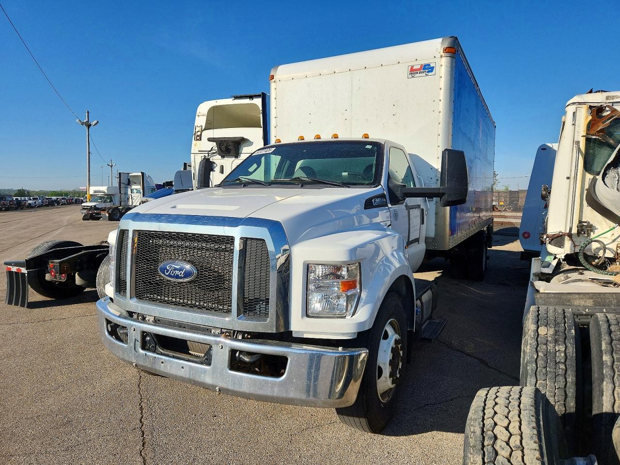 2019 Ford F650 Super Duty - Image 2