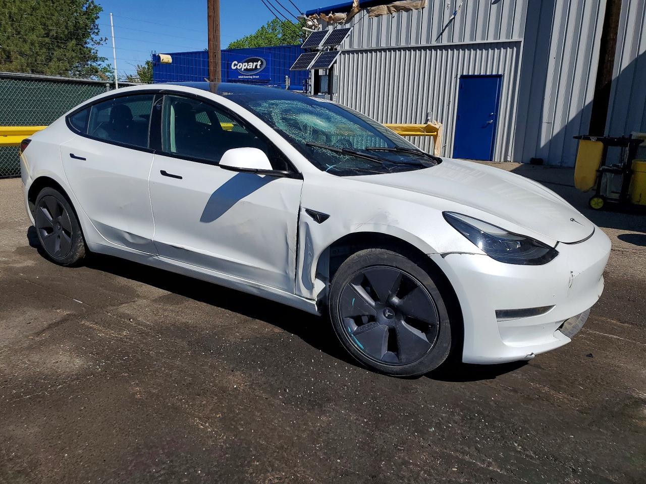 2023 Tesla Model 3 - Image 4