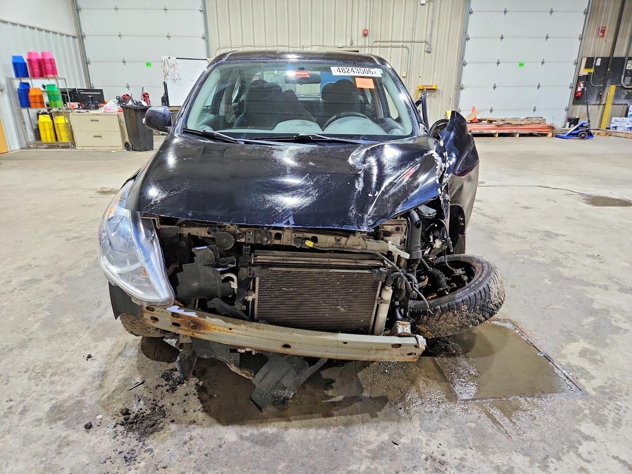2015 Nissan Versa 1.6 S - Фото 5