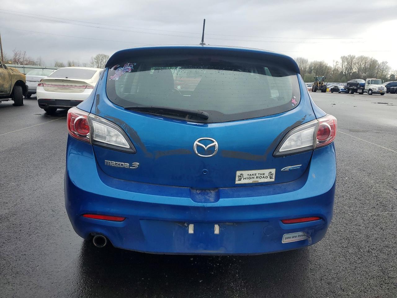 2012 Mazda 3 I - Image 6