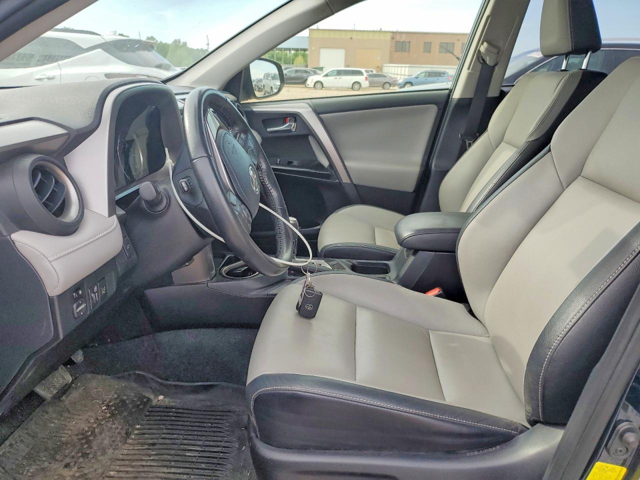 2017 Toyota Rav4 Hv Limited - Image 7