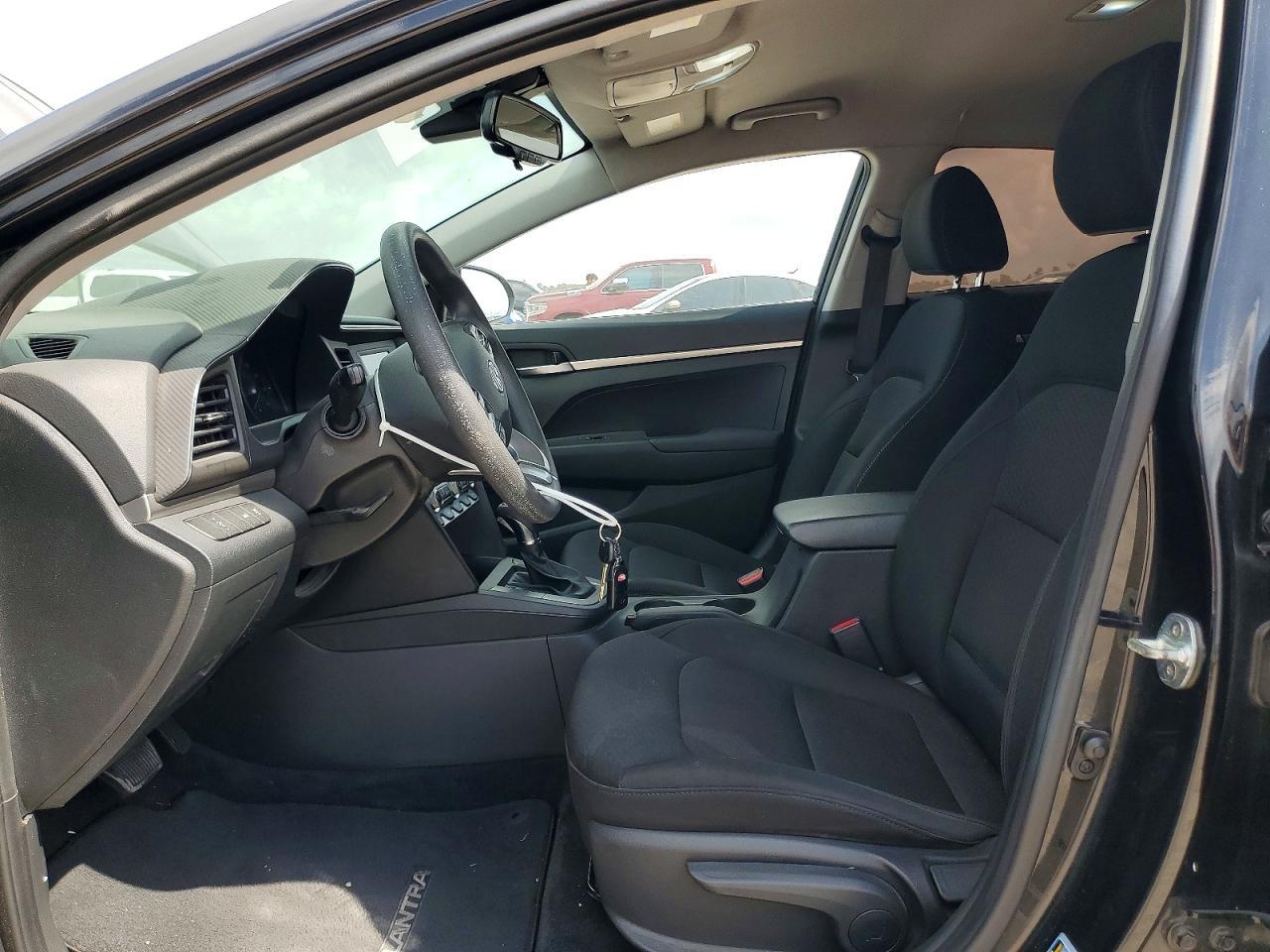 2020 Hyundai Elantra - Фото 7