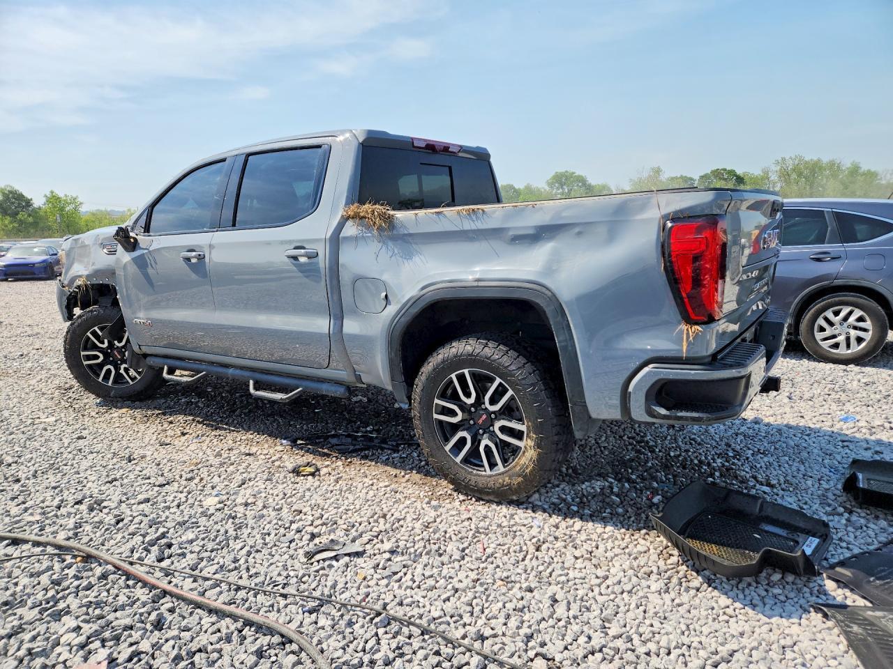 2024 GMC Sierra K1500 At4 - Фото 2