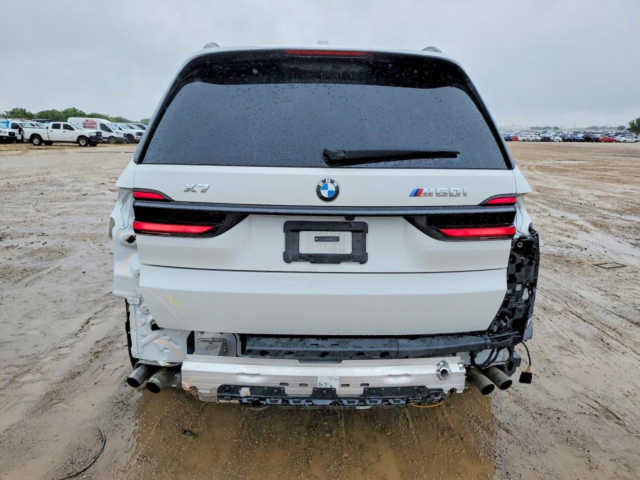 2025 BMW X7 M60I - Image 6