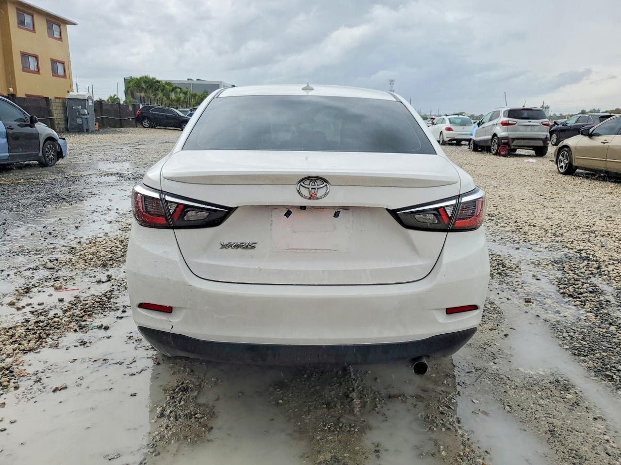 2019 Toyota Yaris Le - Фото 6